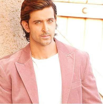 Top Bollywood Gossips: Hrithik ...